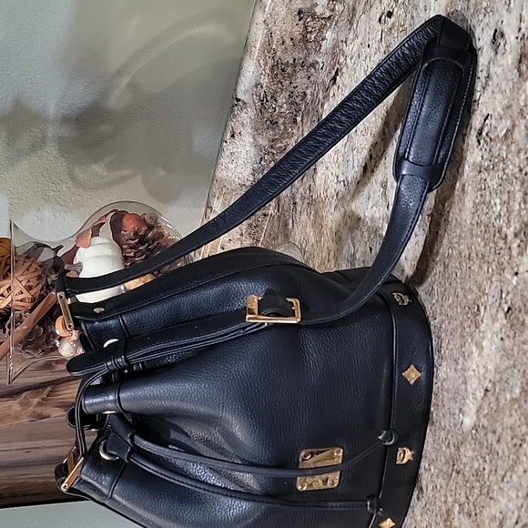 MCM EUC Vintage Drawstring Black Gold Hardware Leather Bucket Bag Crossbody - Picture 2 of 7